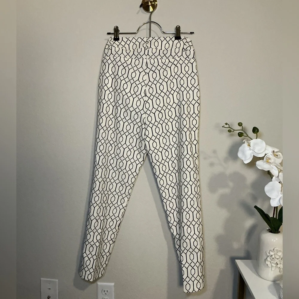 Geometric Patterned Pants - Picture 3 of 8